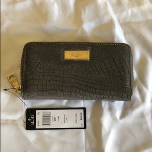 BCBG wallet